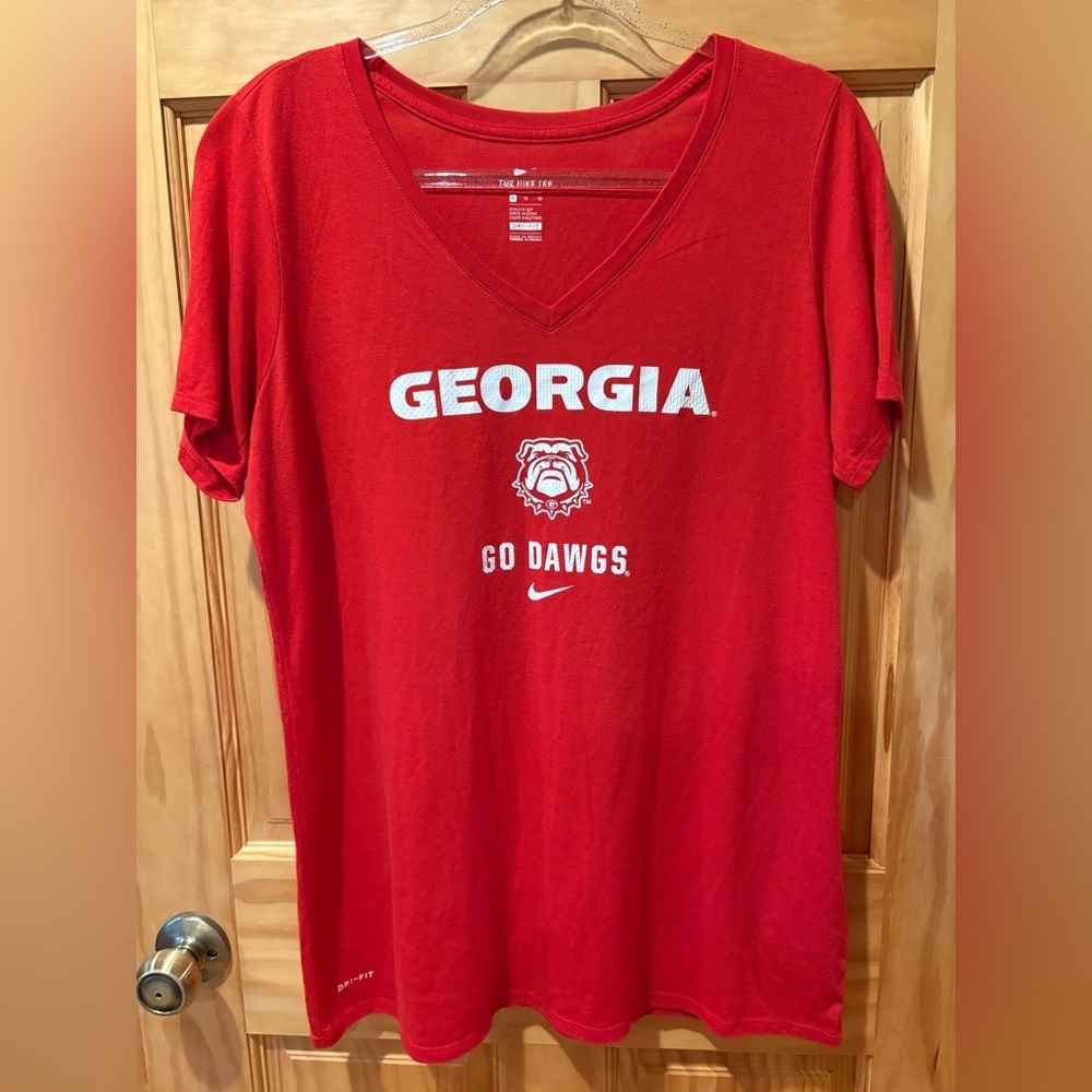 Nike athletic cut Red Georgia “Go Dawg” Dri Fit T-Shirt women’s size XL